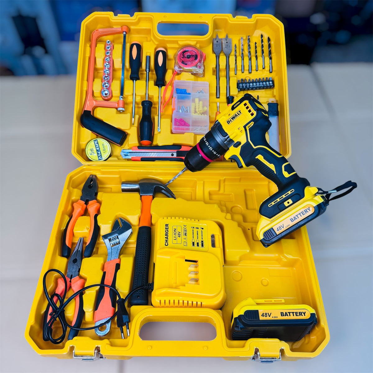 DEWALT 117 brushles dril mechine set