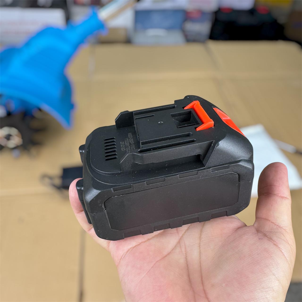 Cordless soil loosener ( rechargeable tiller cultivator )