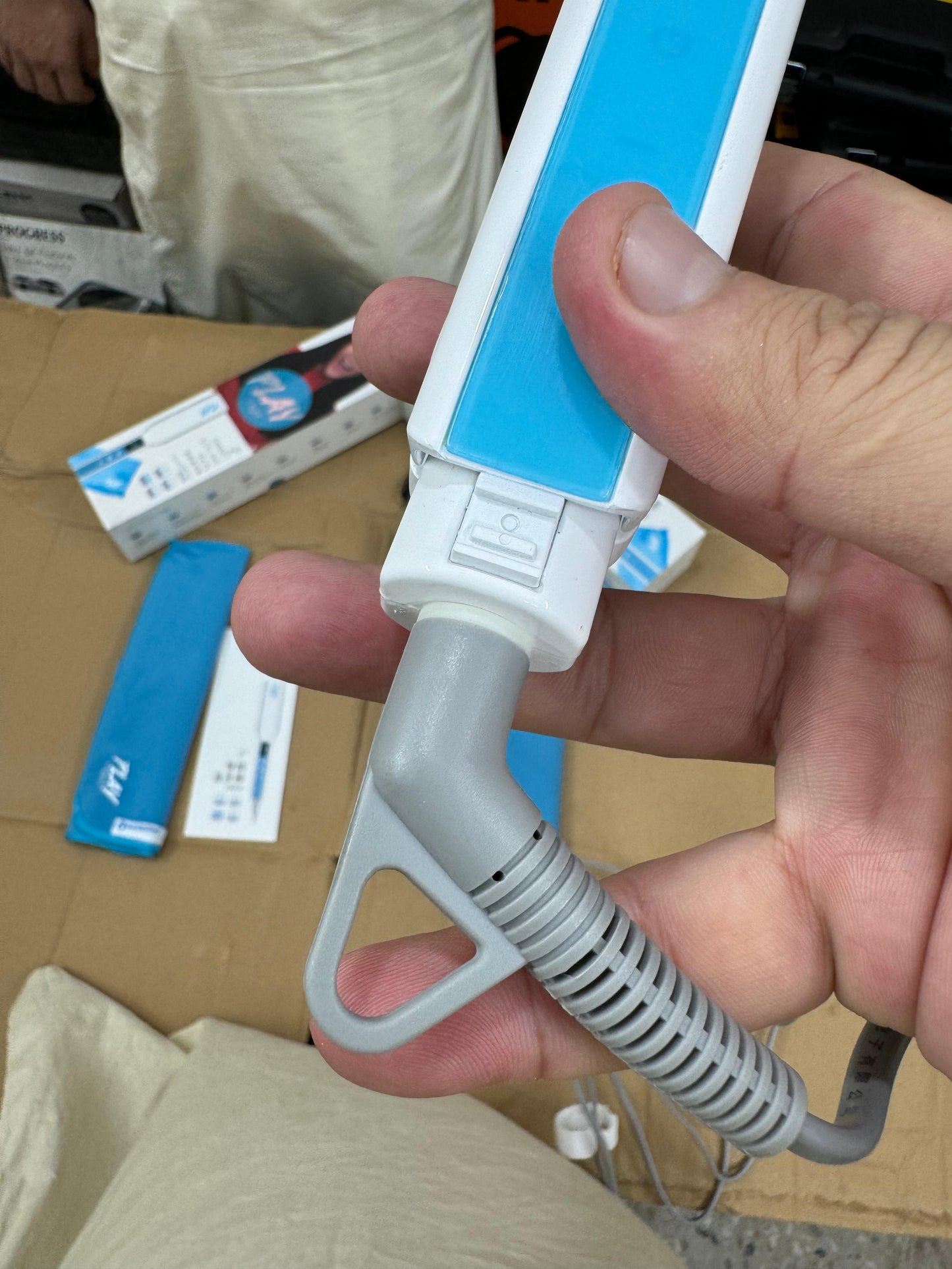 Singapore import play professional hair straightener