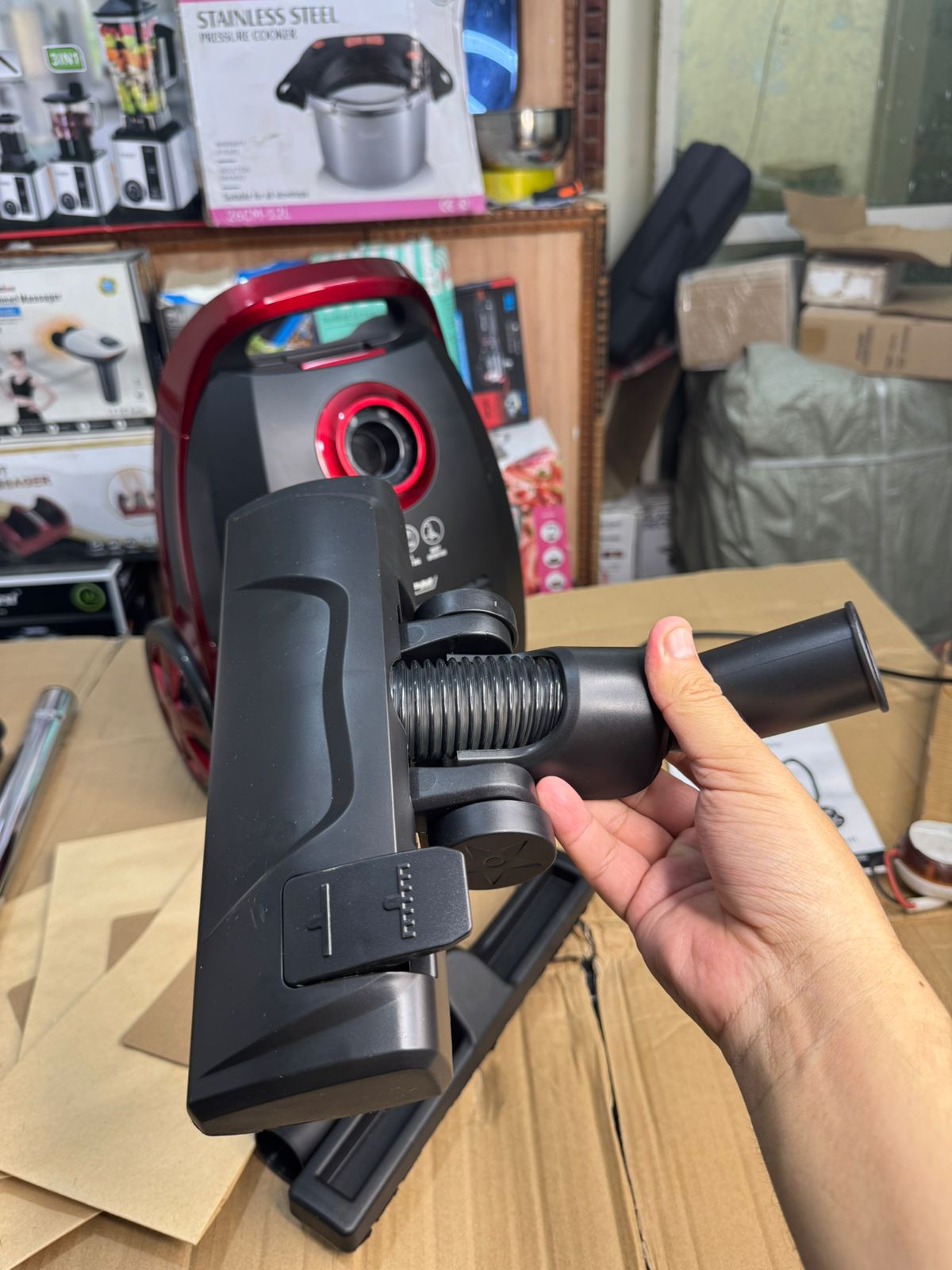 MPM Poland vacuum cleaner handle and controls