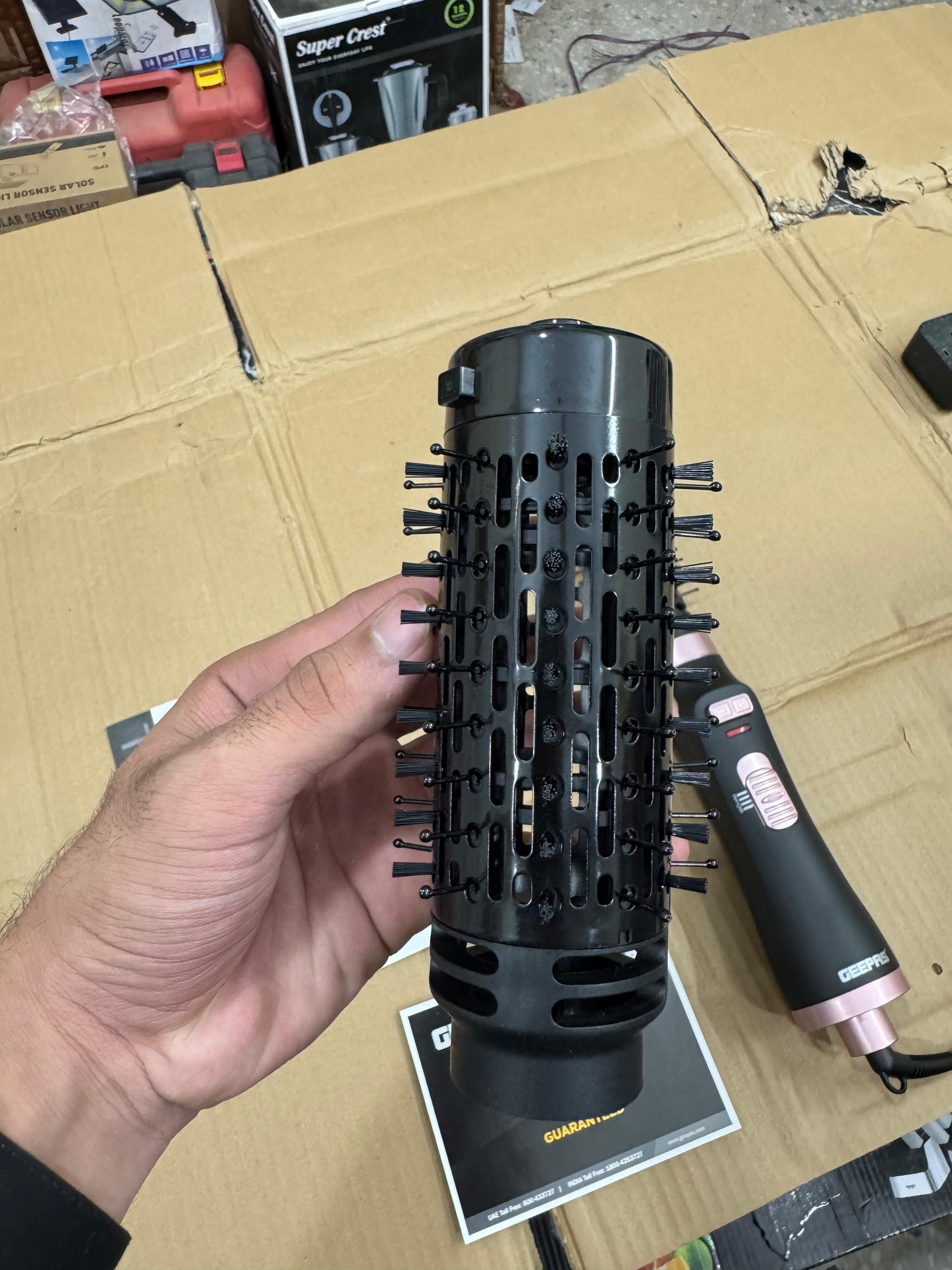 Geepas rotating hot hair styler GHR 86000N ( hair dryer)