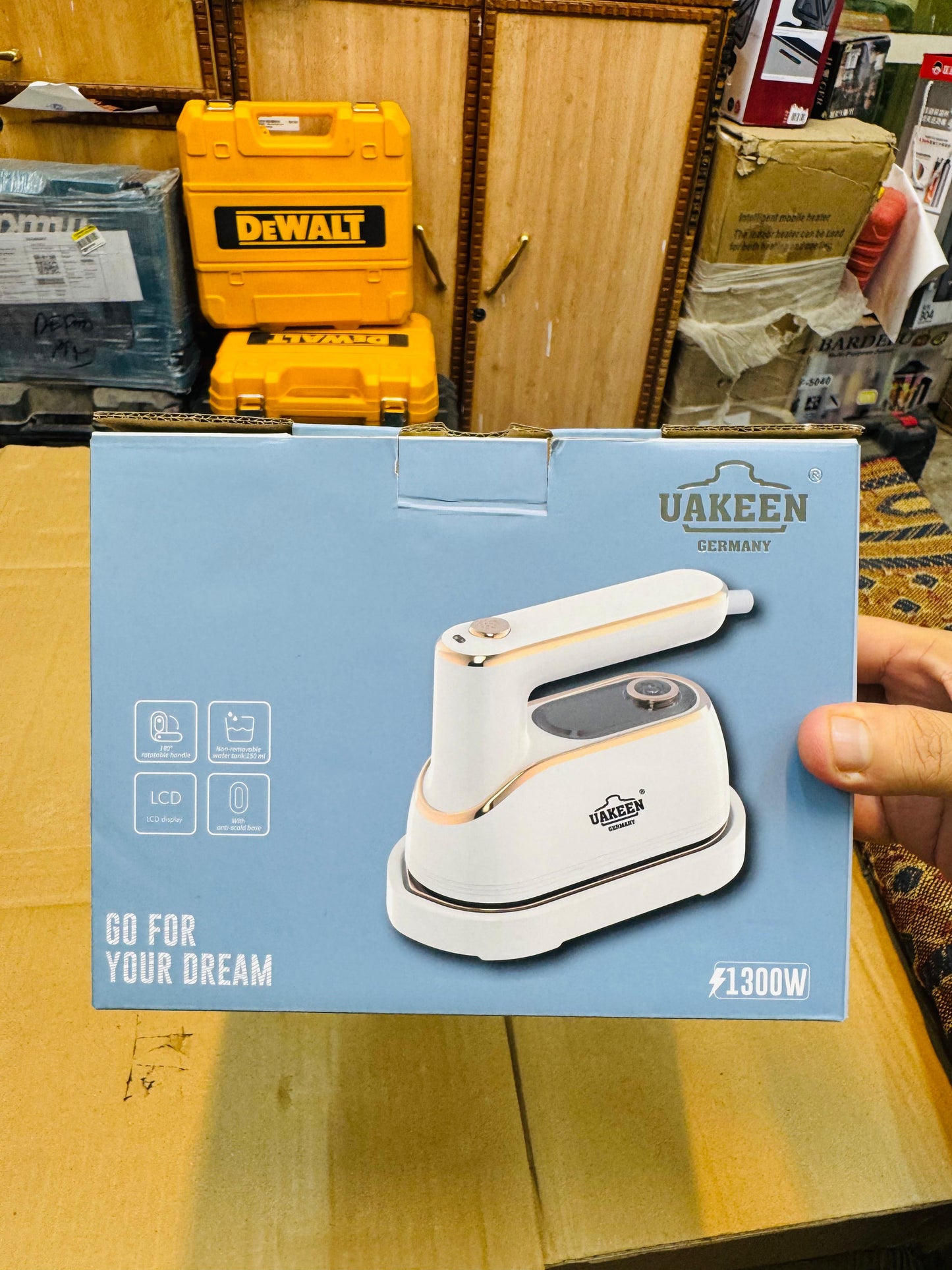 UAKEEN Germany  steam & dry iron 827