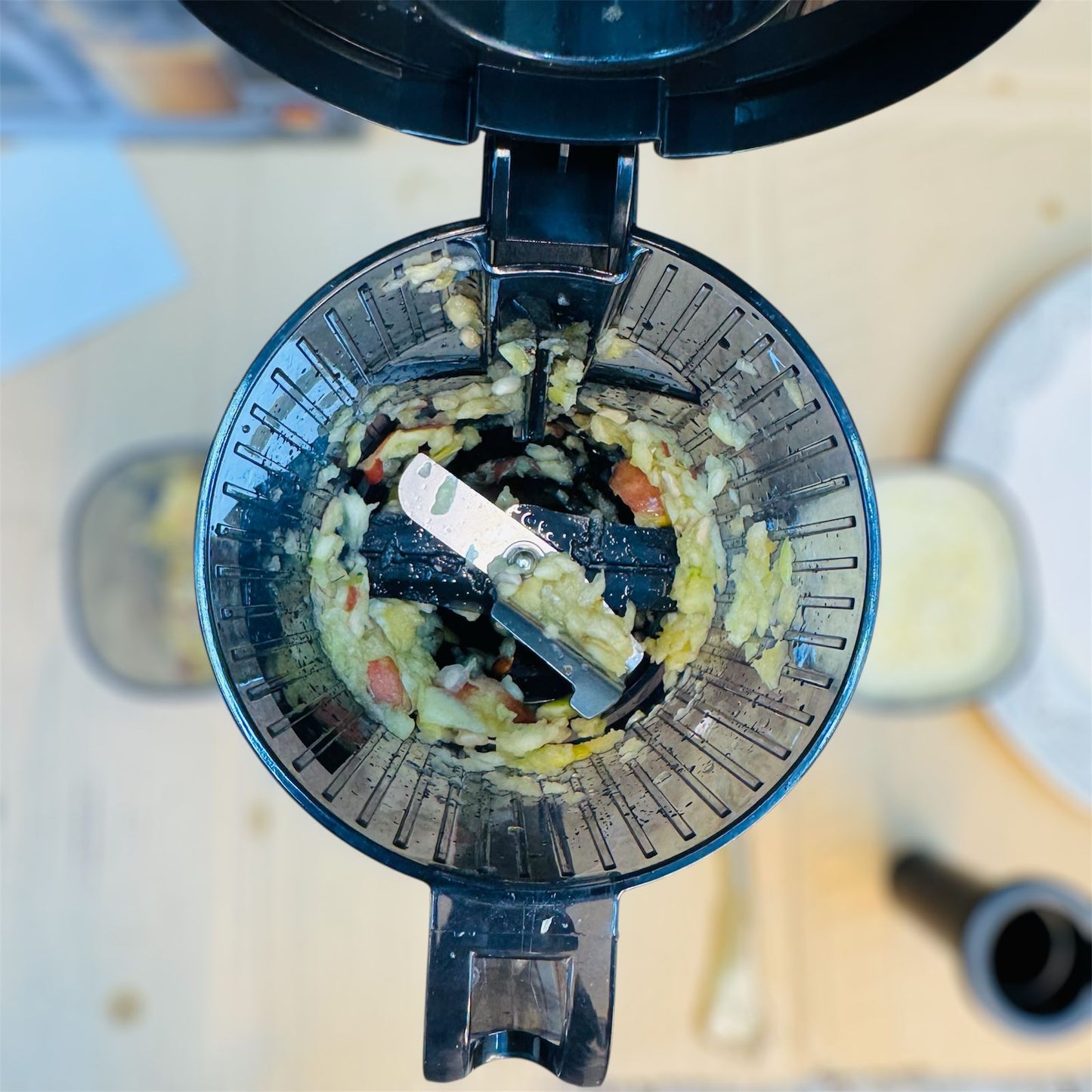 Hoffman slow juicer HM640 ( cold press juicer)
