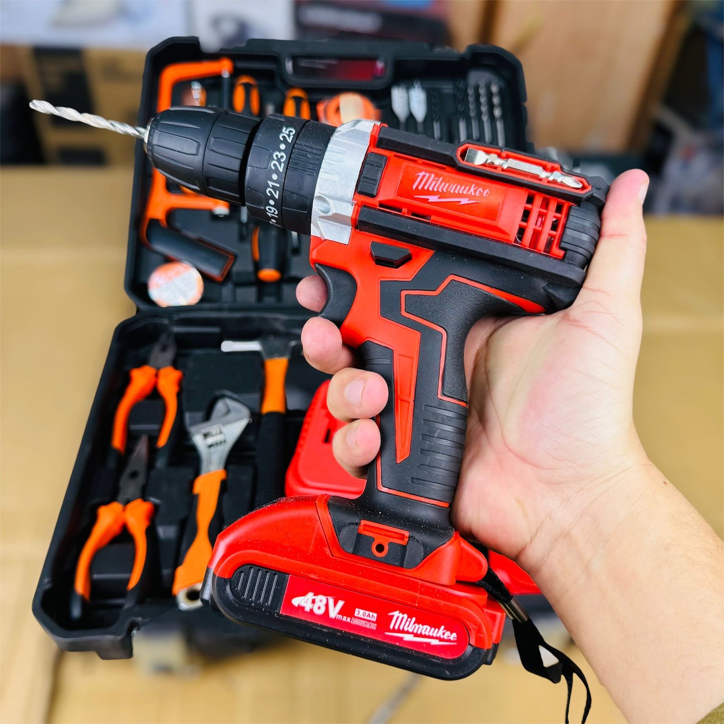 Milwaukee 117 pcs drill machine with toolkit set plastic chauk