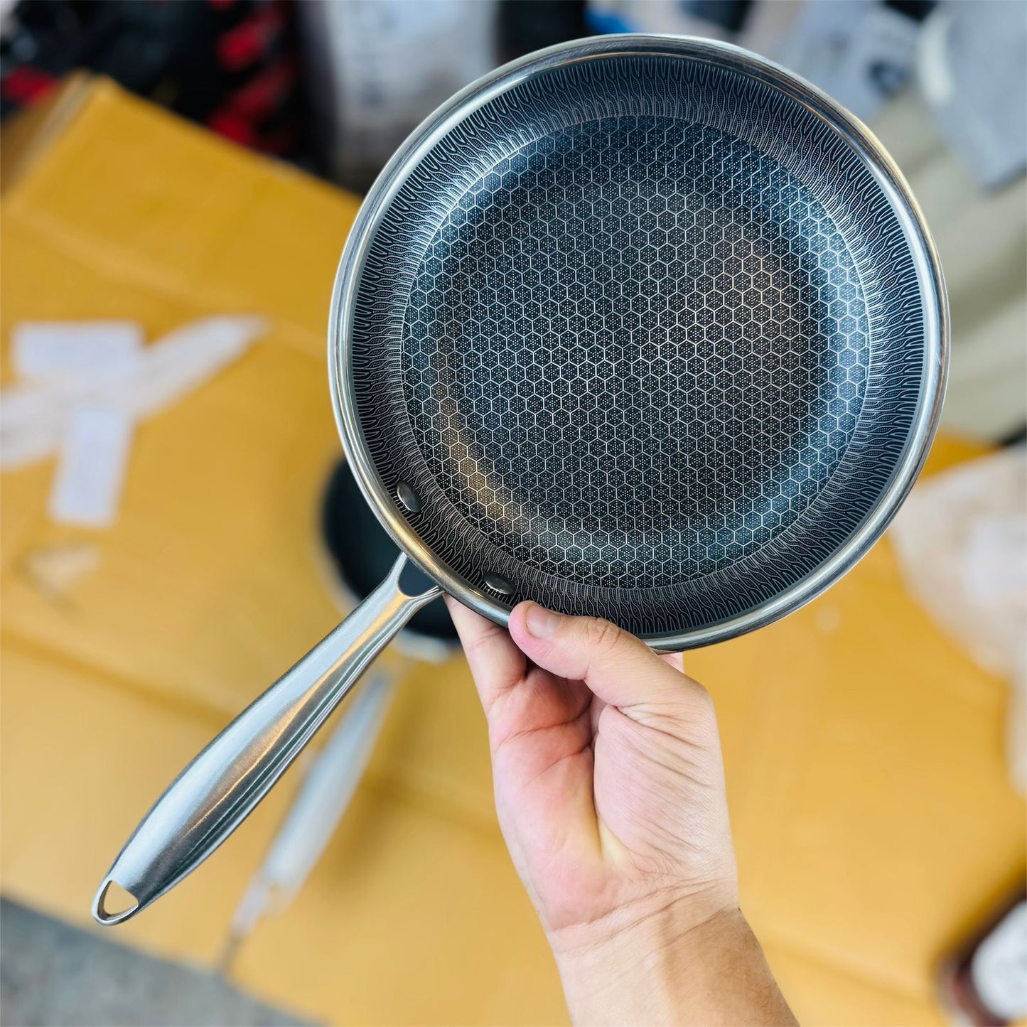 honeycomb lesser coating flat fry pan