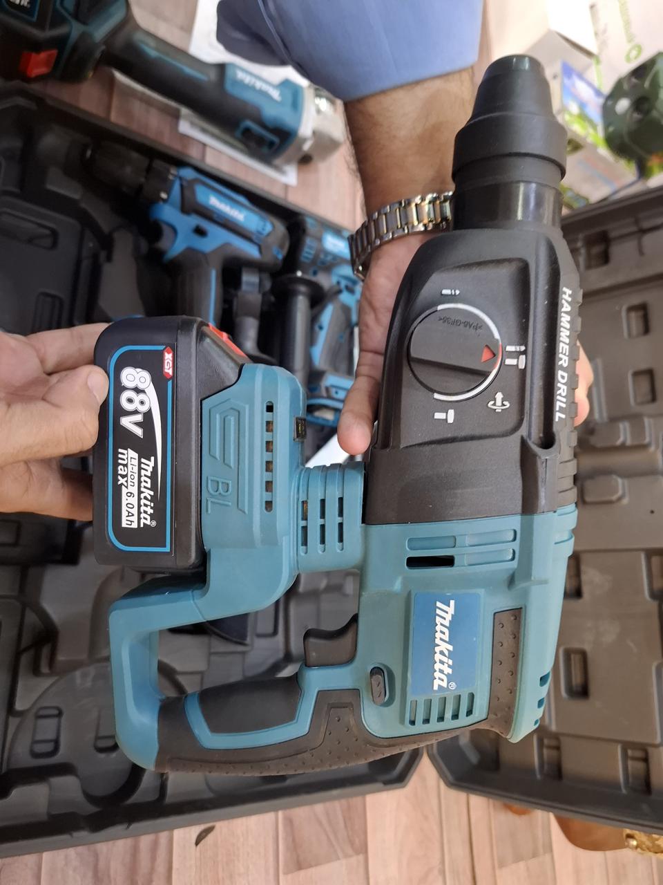 makita 4 in 1 combo tool box set