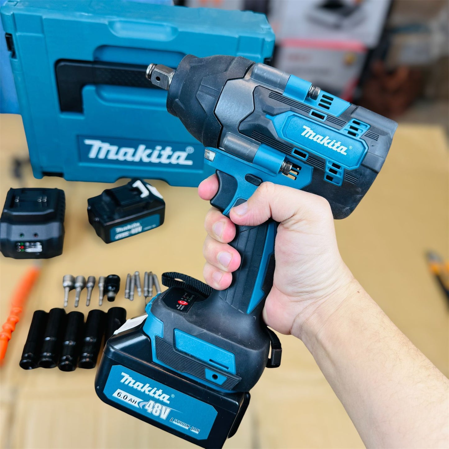 Makita 4 in 1 impact wencher set 800nm (commercial)