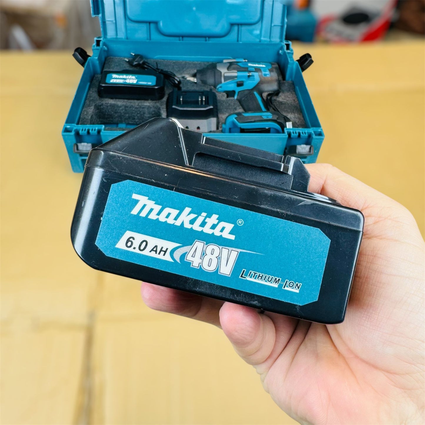 Makita 4 in 1 impact wencher set 800nm (commercial)