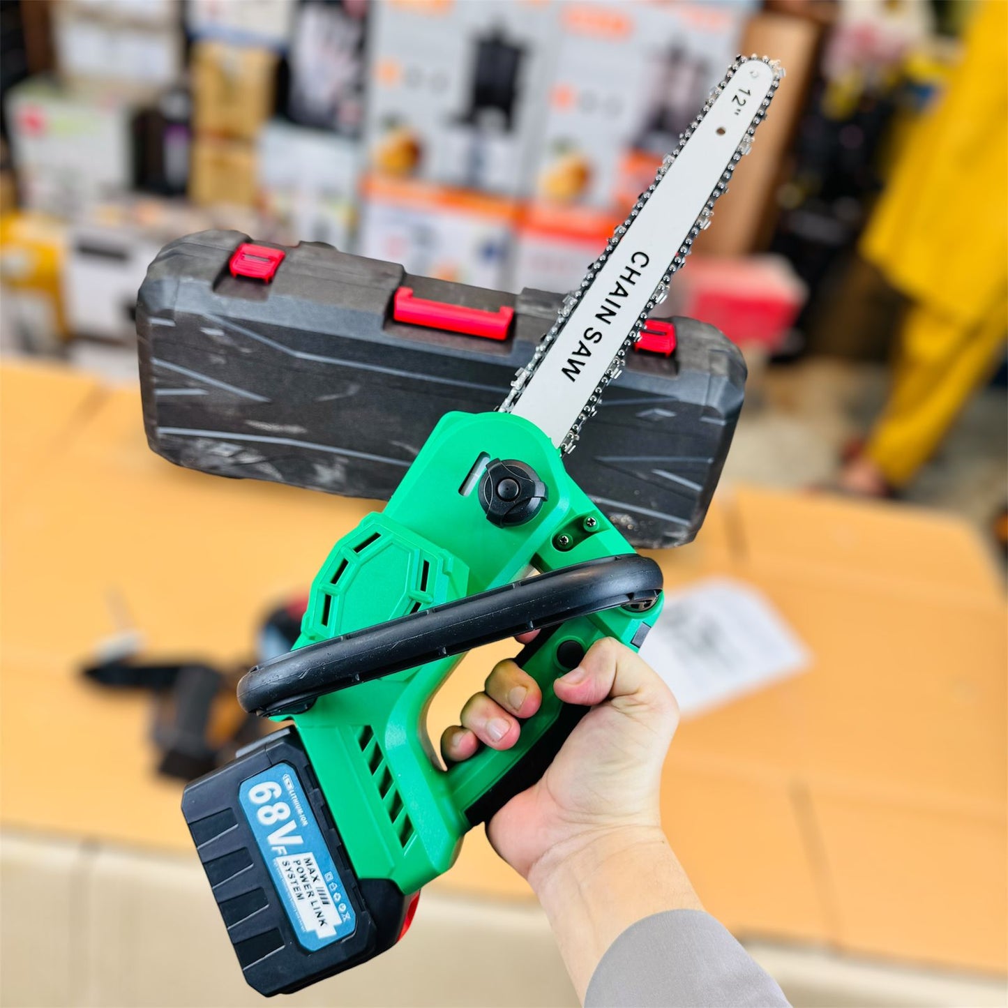 Rechargeable Cordless Chainsaw 68V 12-Inch