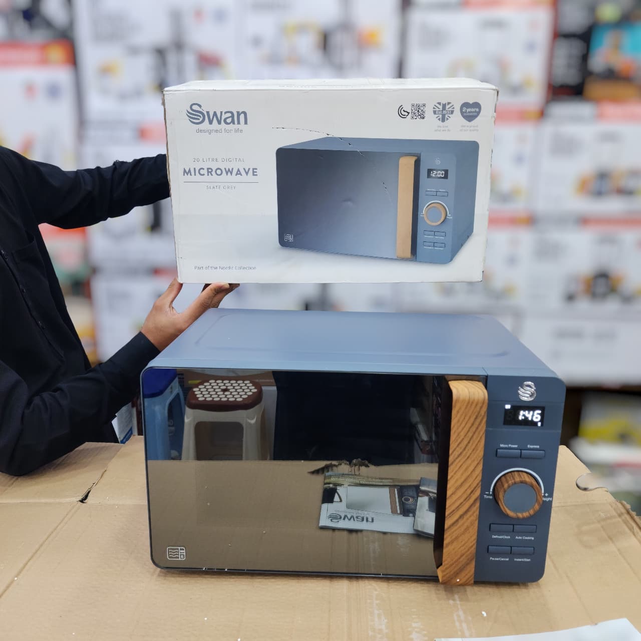 Swan UK 20L Microwave