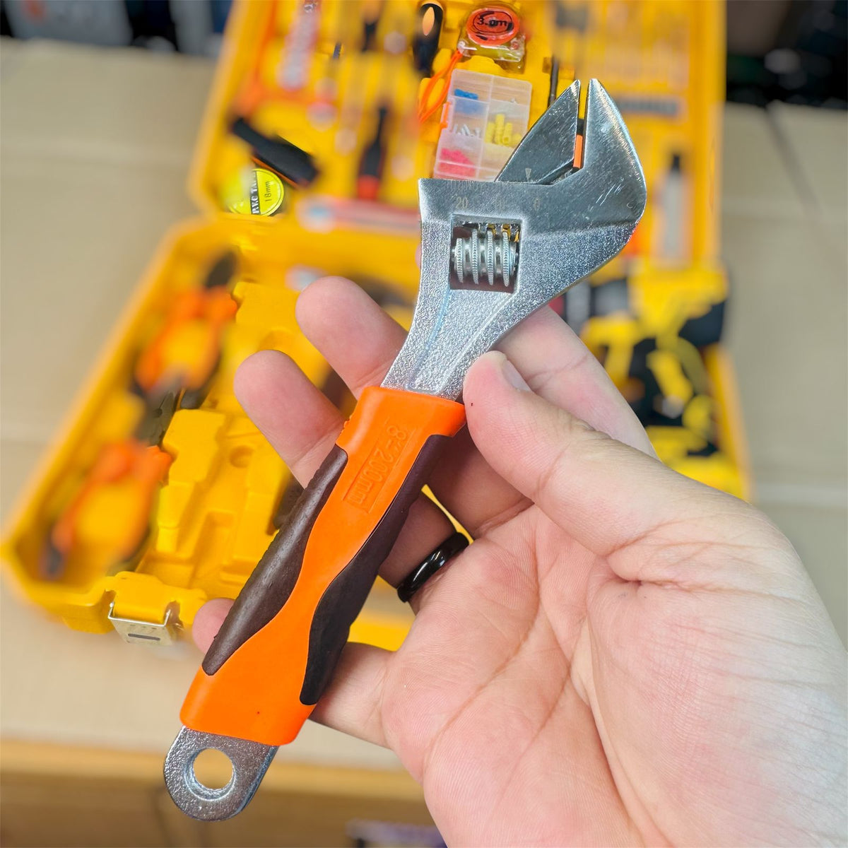 DEWALT 117 brushles dril mechine set