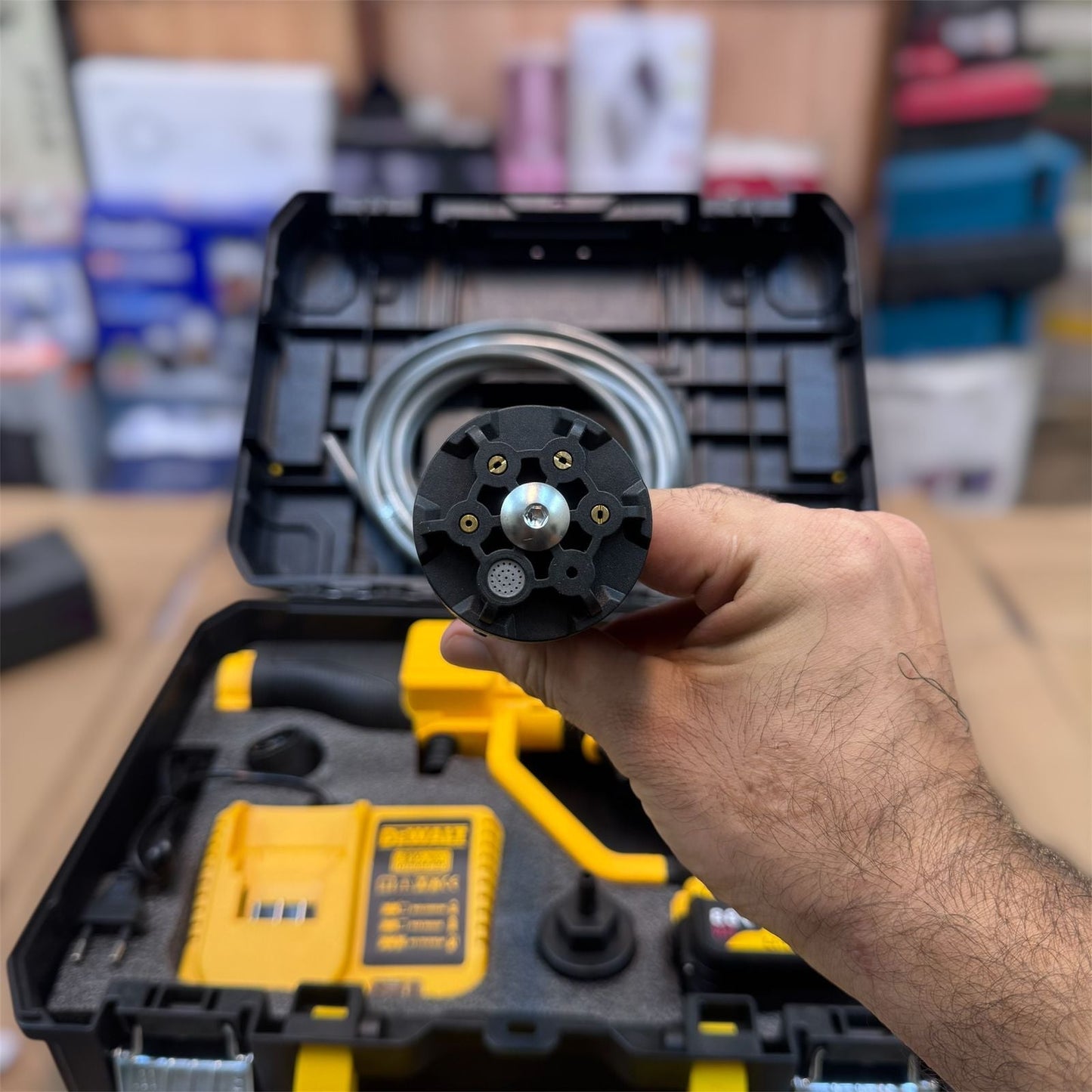 DeWalt Rechargeable Pressure Washer ( car & solar washer )
