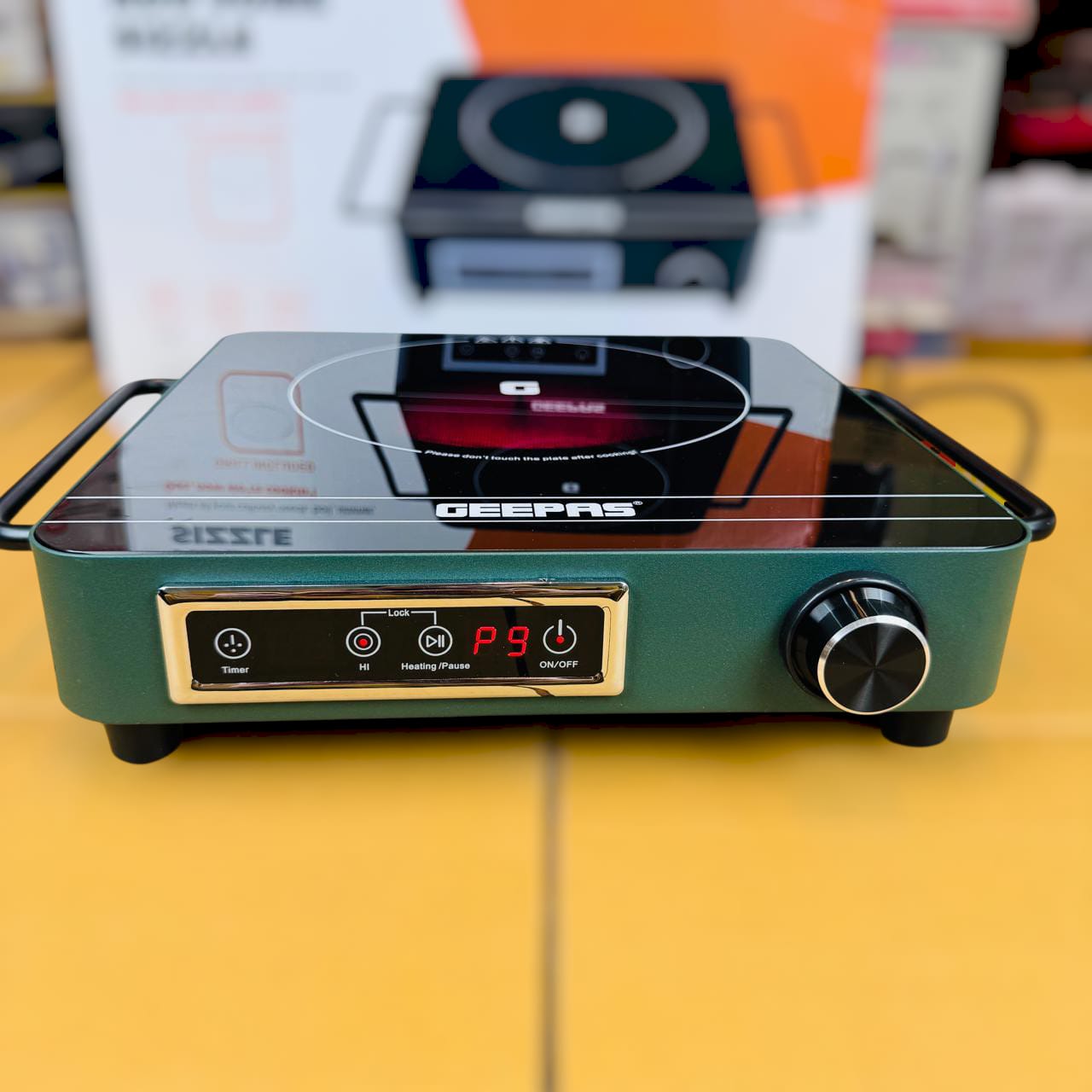 Geepas Digital hot plate Infrared Cooker