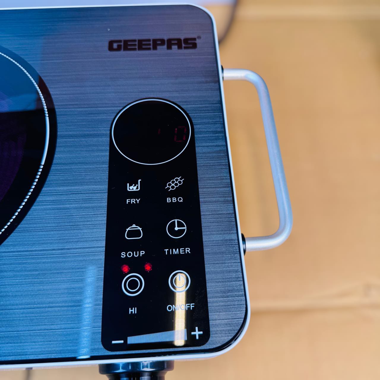 Geepas Digital hot plate Infrared Cooker