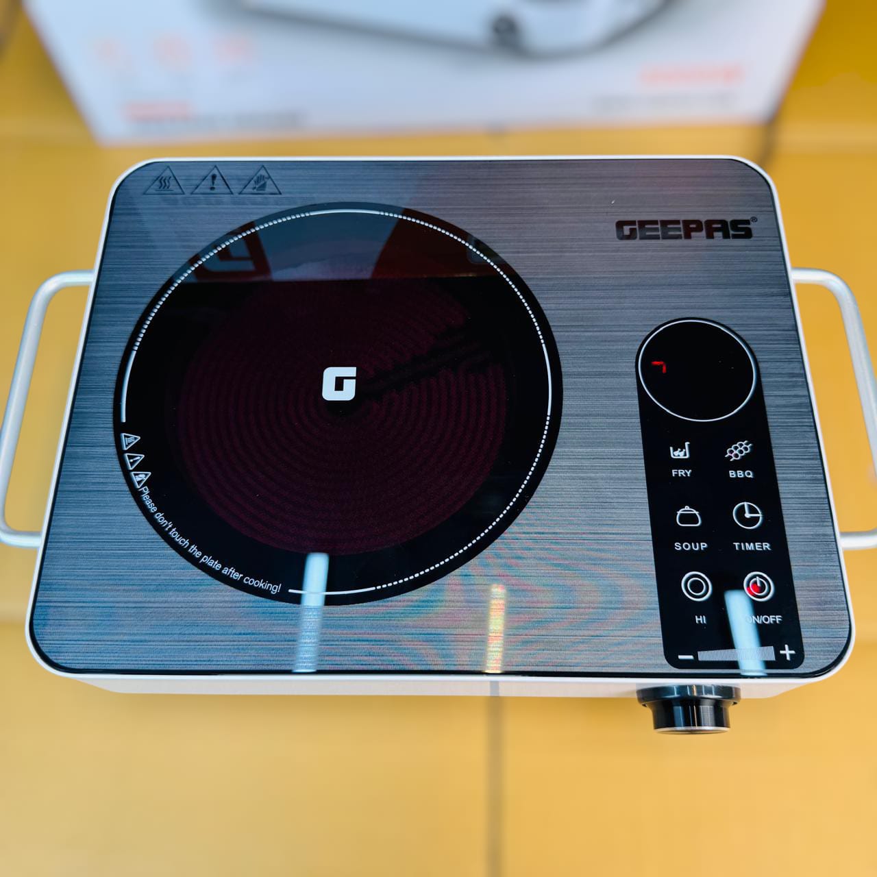 Geepas Digital hot plate Infrared Cooker