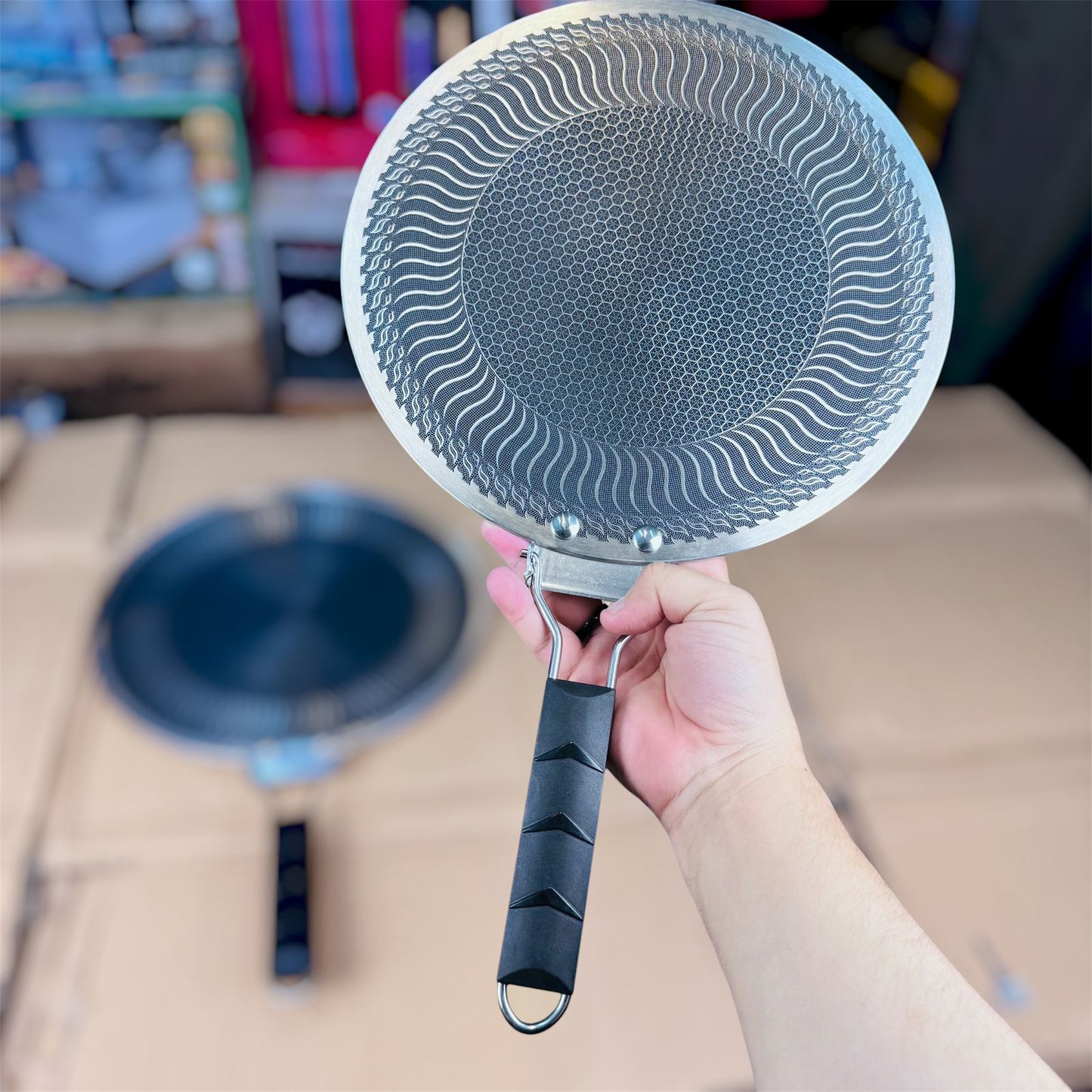 Honeycomb Laser Coating Tawa with Black Foldable Handle