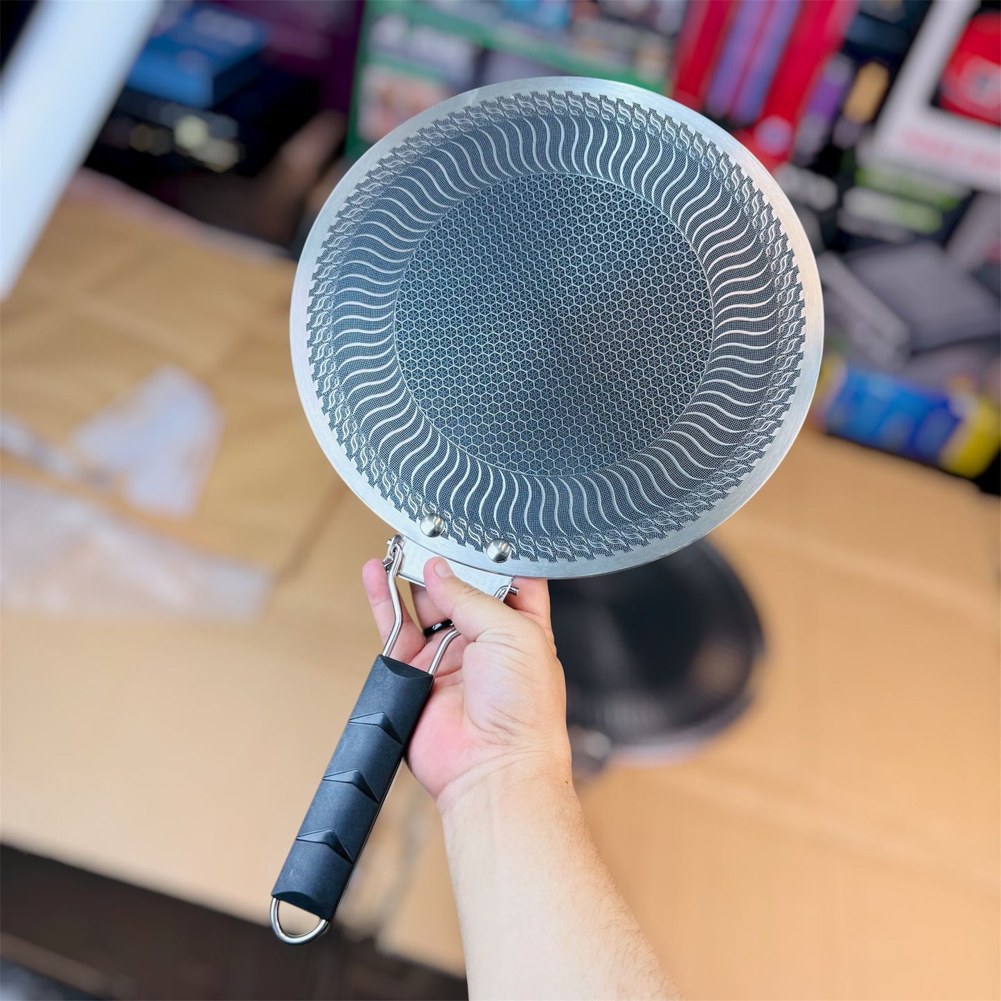 Honeycomb Laser Coating Tawa with Black Foldable Handle