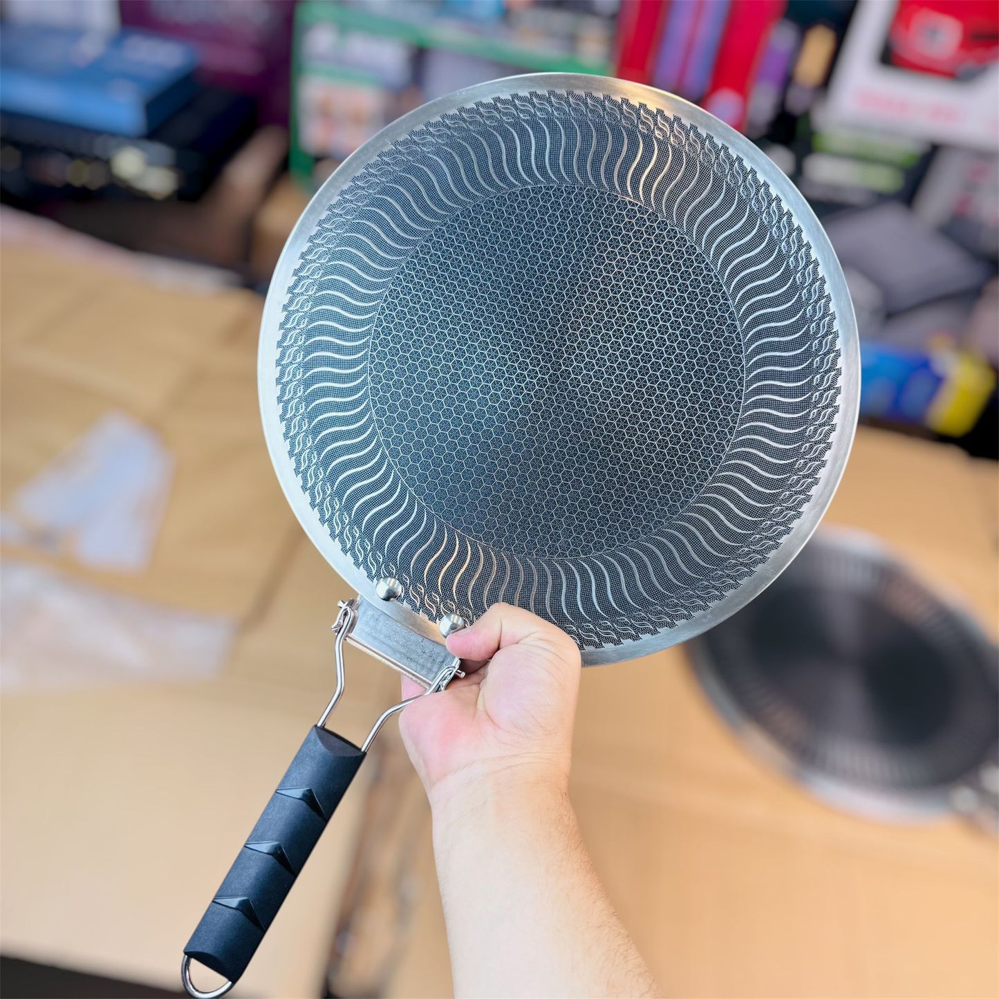 Honeycomb Laser Coating Tawa with Black Foldable Handle
