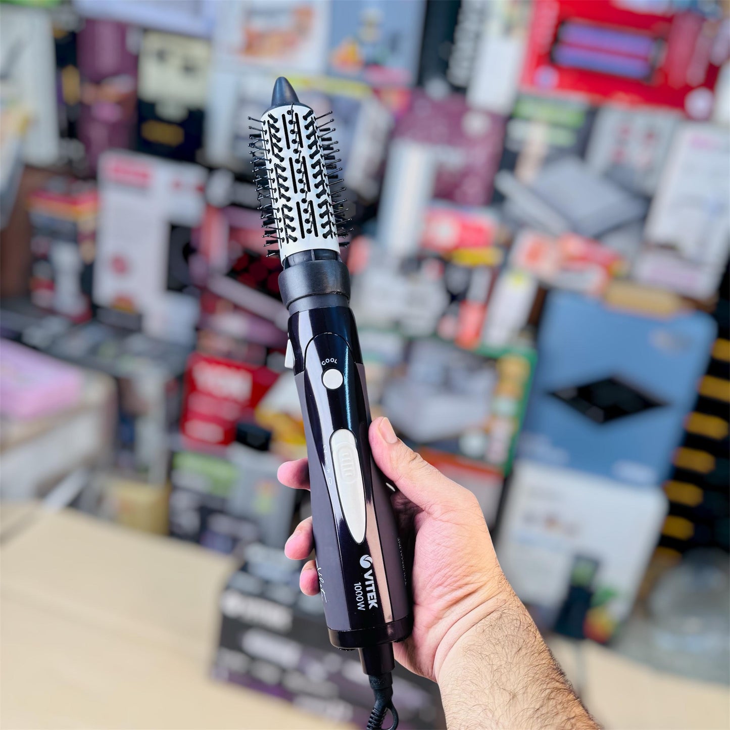 VITEK 2-in-1 Hair Dryer & Hair Brush (Vitek Velvet VT-8235)