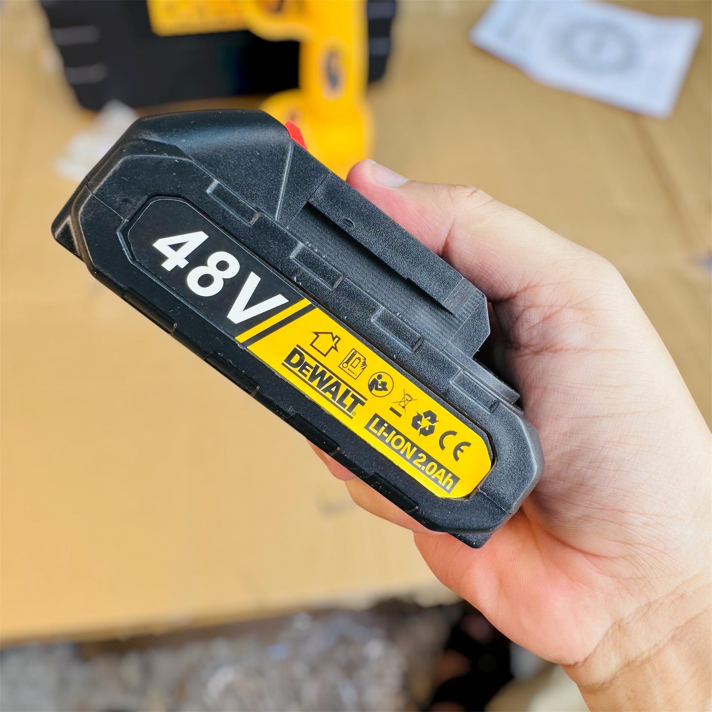 DeWalt 48V Cordless Electric Pruning Shear (Plant Cutter)