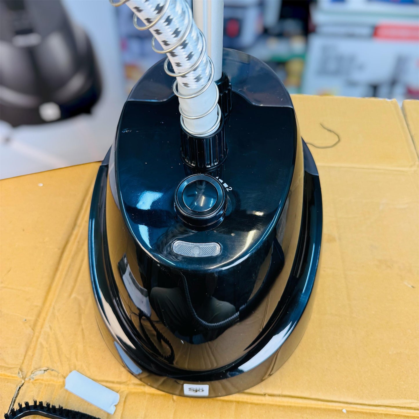 Garment Steamer Iron 1.6L 2000W – Fabric Steamer for Clothes