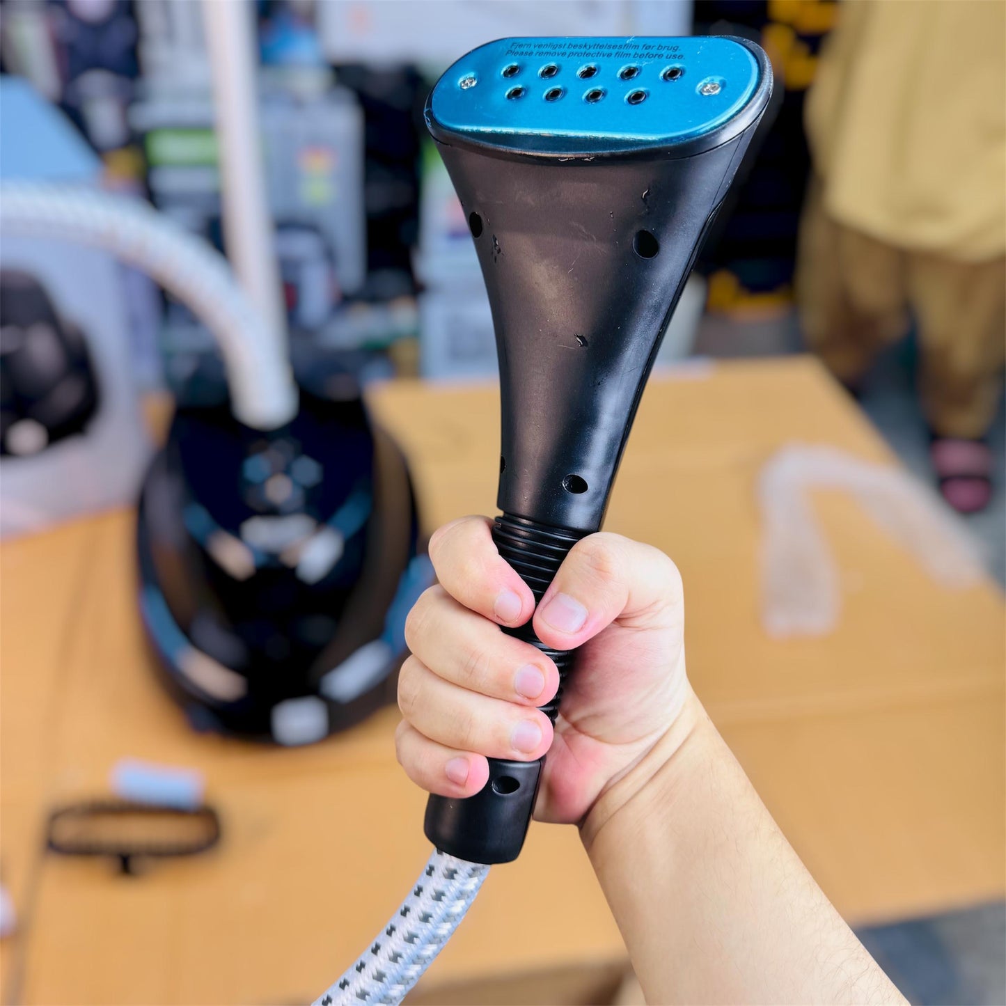 Garment Steamer Iron 1.6L 2000W – Fabric Steamer for Clothes