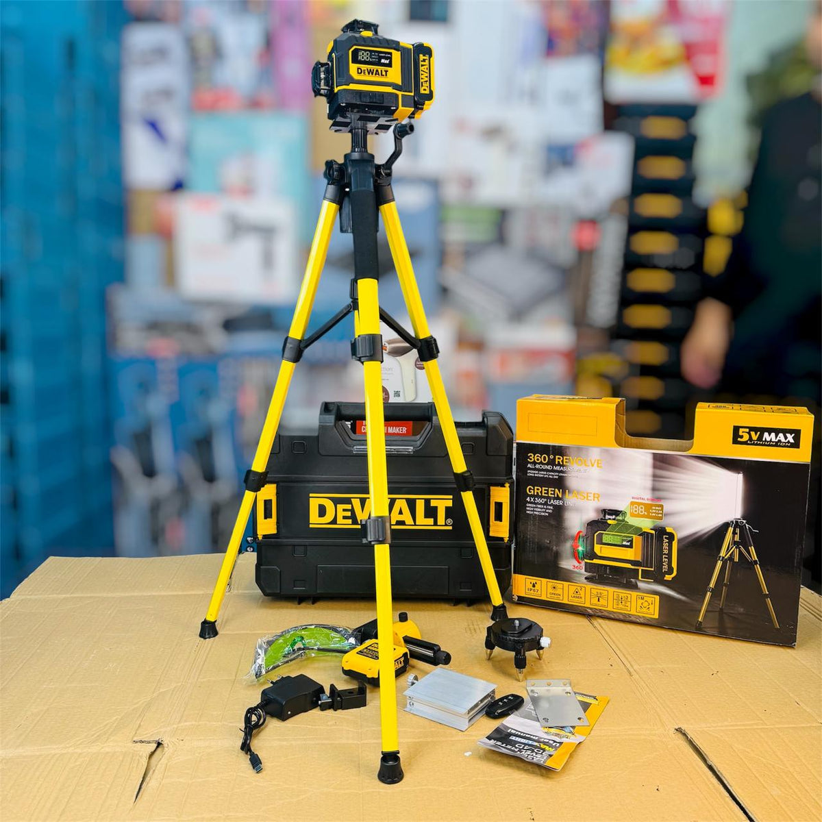 DeWalt 360° Rechargeable Lasser Level – 16-Line Green Laser with Tripod & Remote