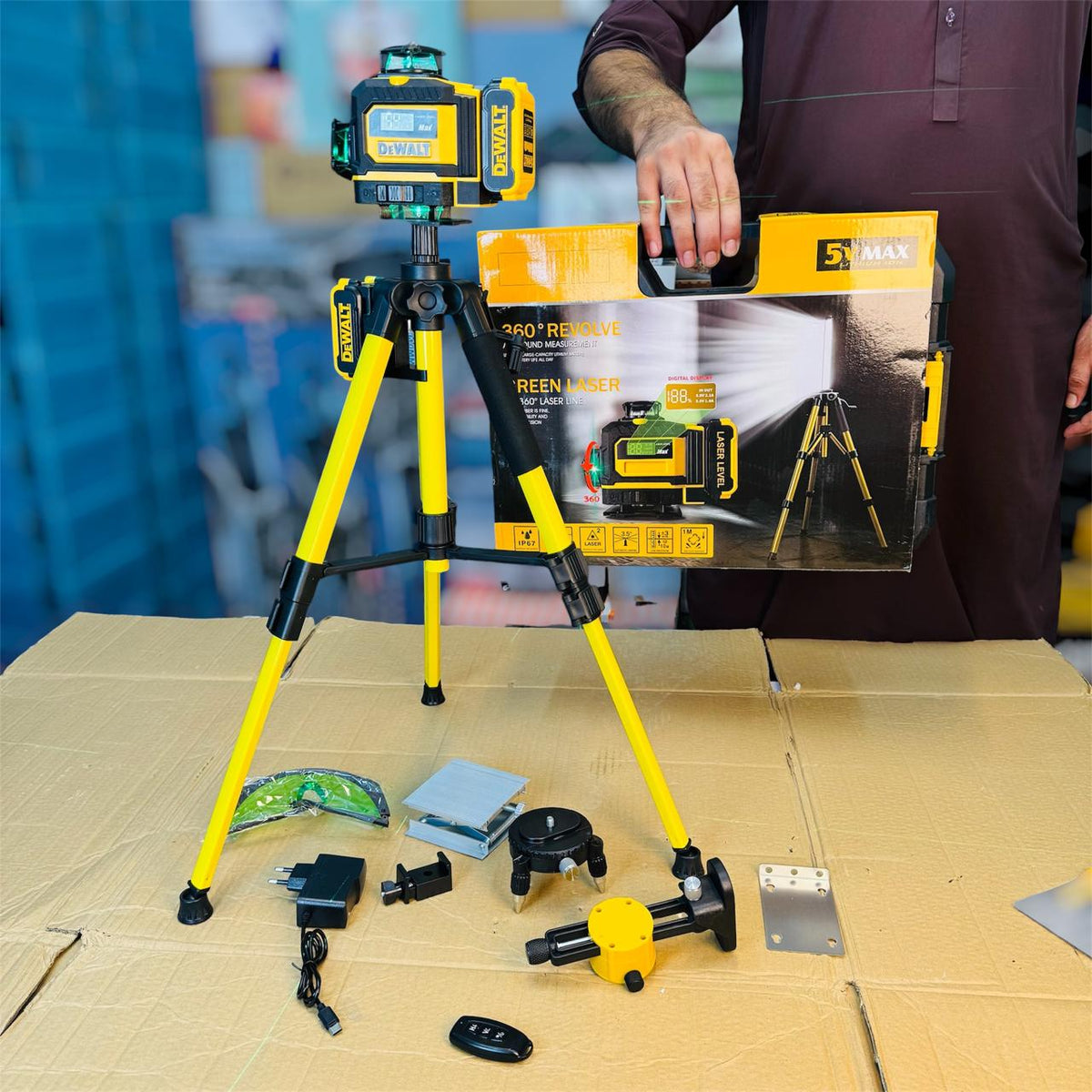 DeWalt 360° Rechargeable Lasser Level – 16-Line Green Laser with Tripod & Remote