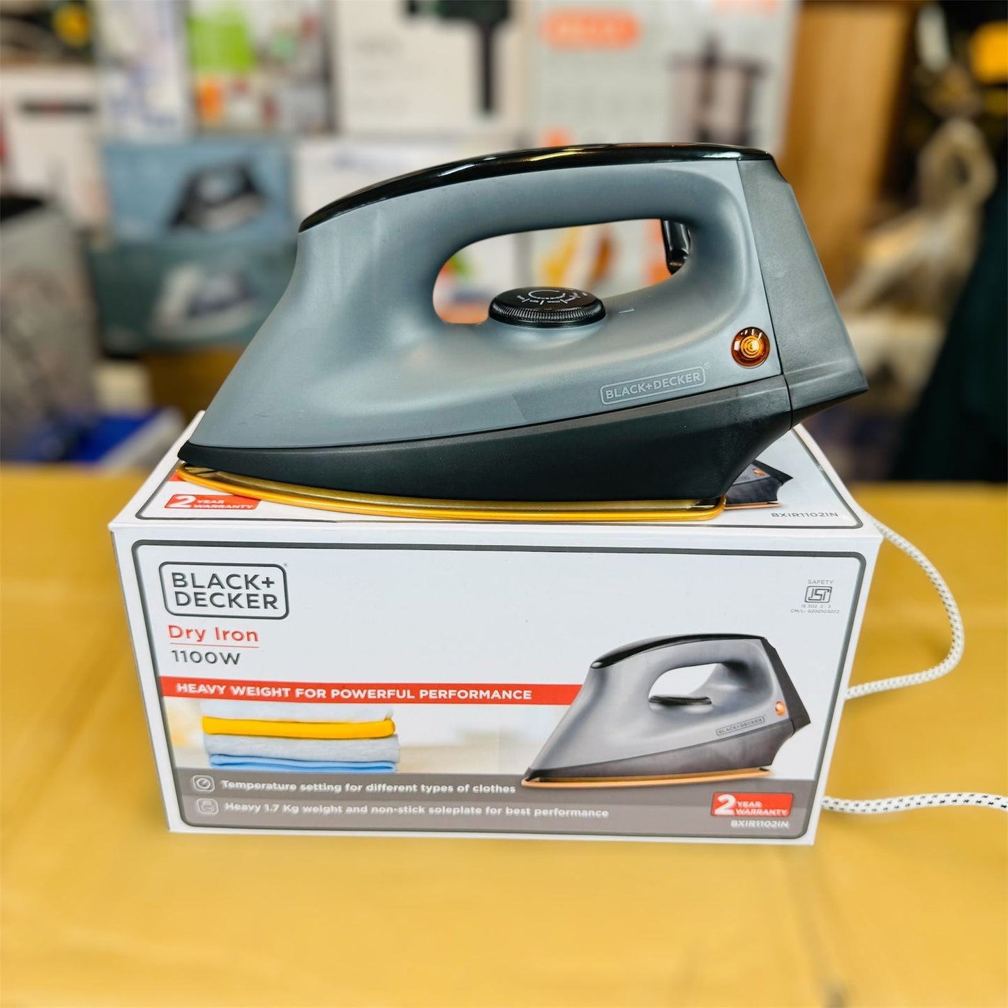 Black + decker heavy duty iron