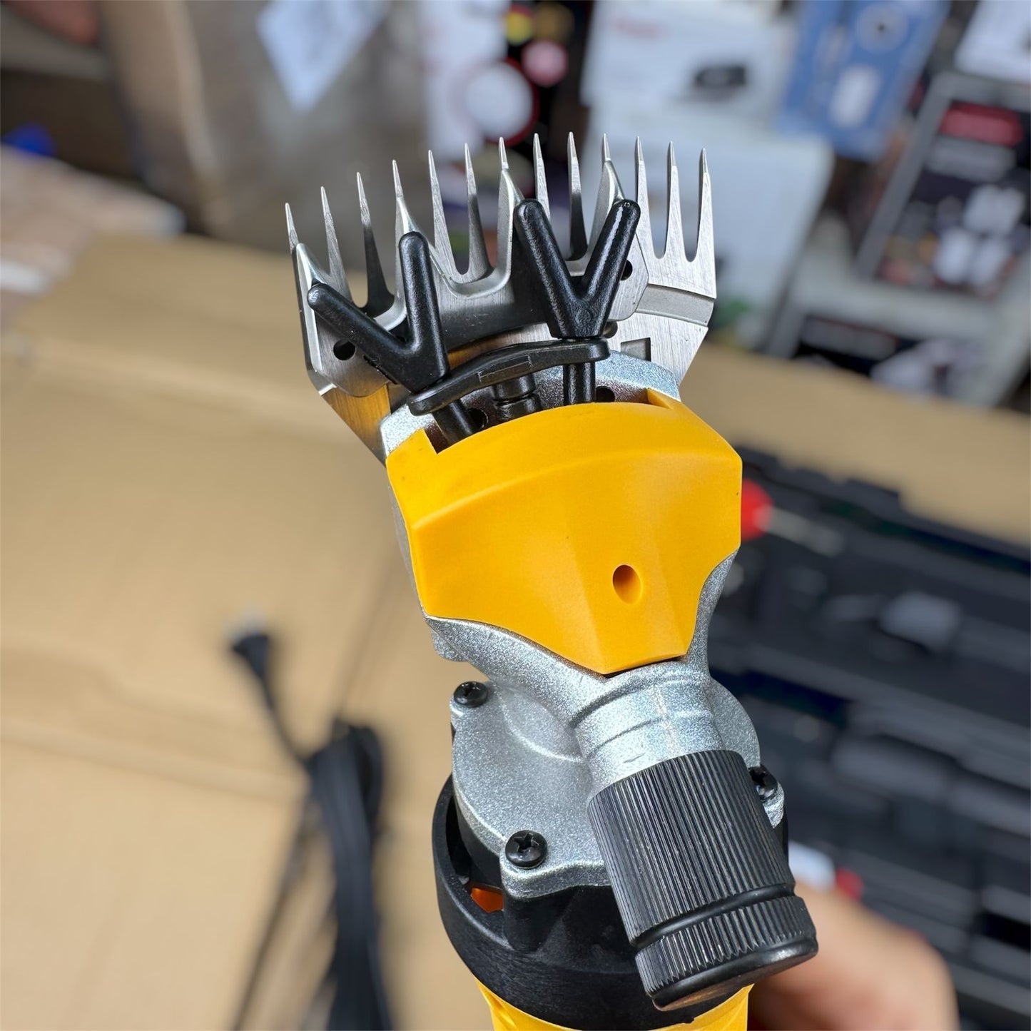 Animal hair cutting machine ( hair trimmer )