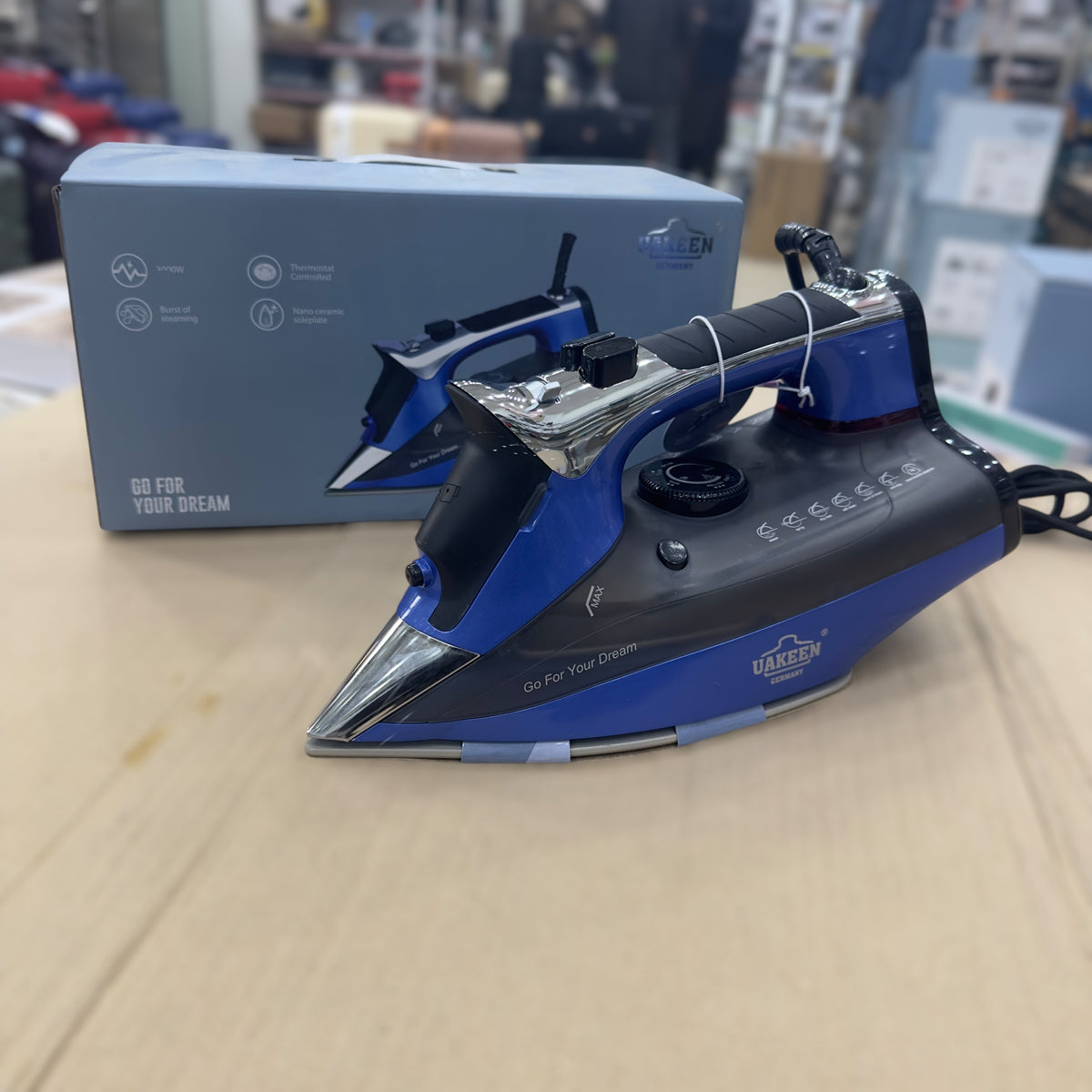 Uakeen Germany Steam Iron ZL-813A (Random colours)