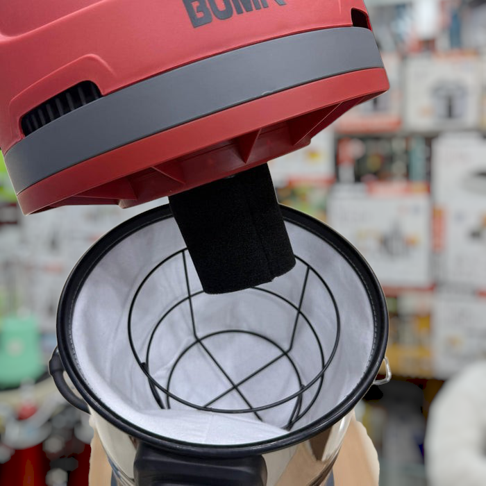 Boma BM-35V vacuum cleaner handle and grip design