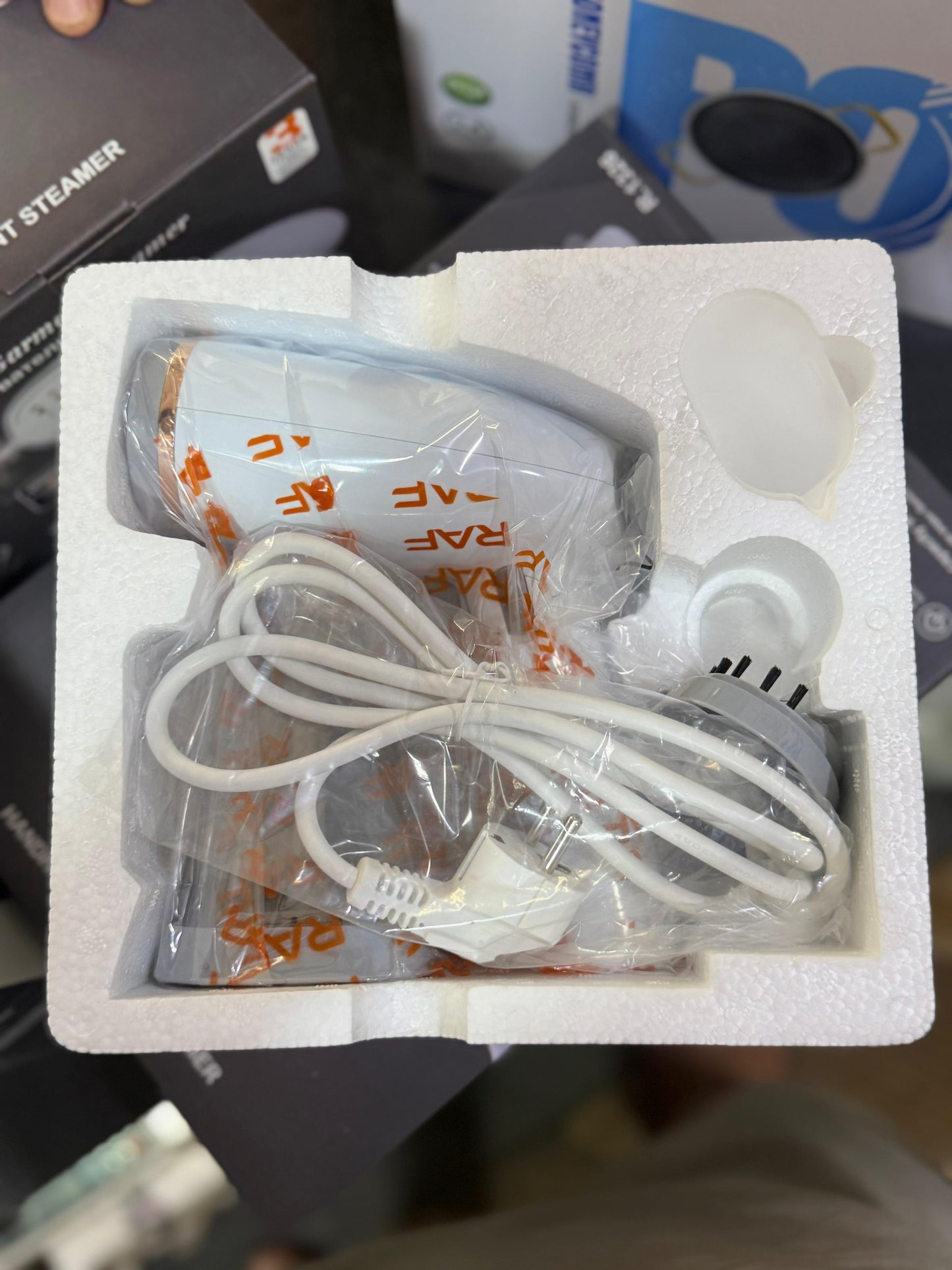 RAF Handheld Garment Steamer