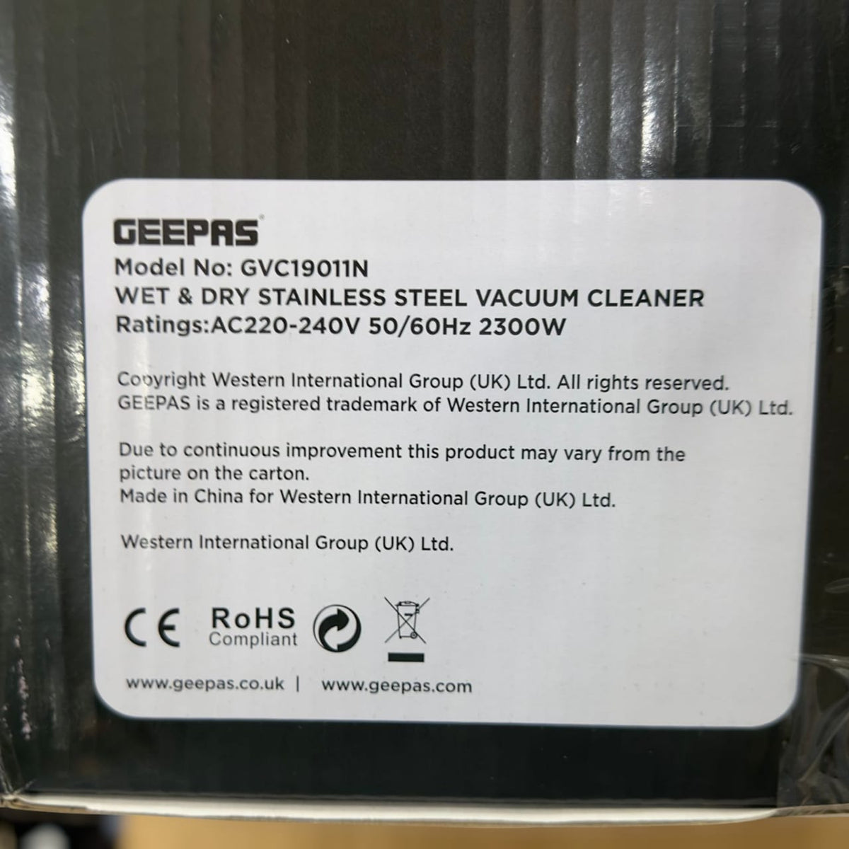 Geepas 19011 vacuum cleaner specifications label