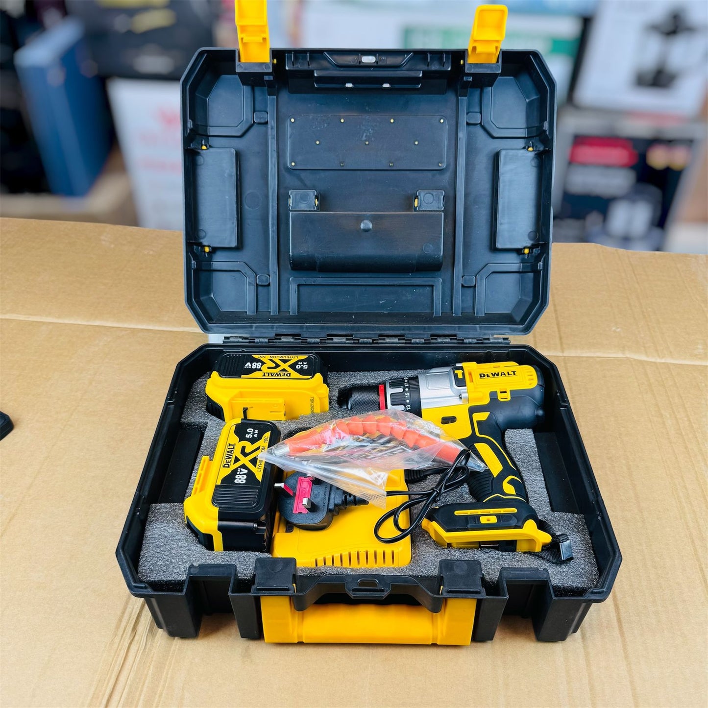 Makita & Dewalt brushless drill machine set