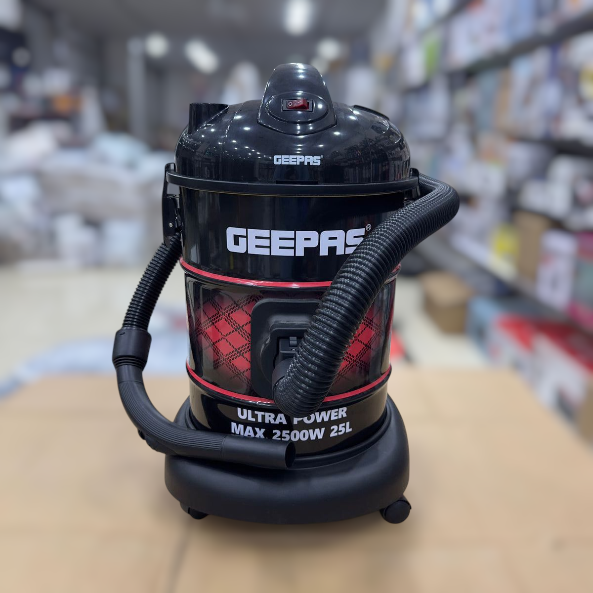 Geepas 19064 vacuum cleaner iron tank design